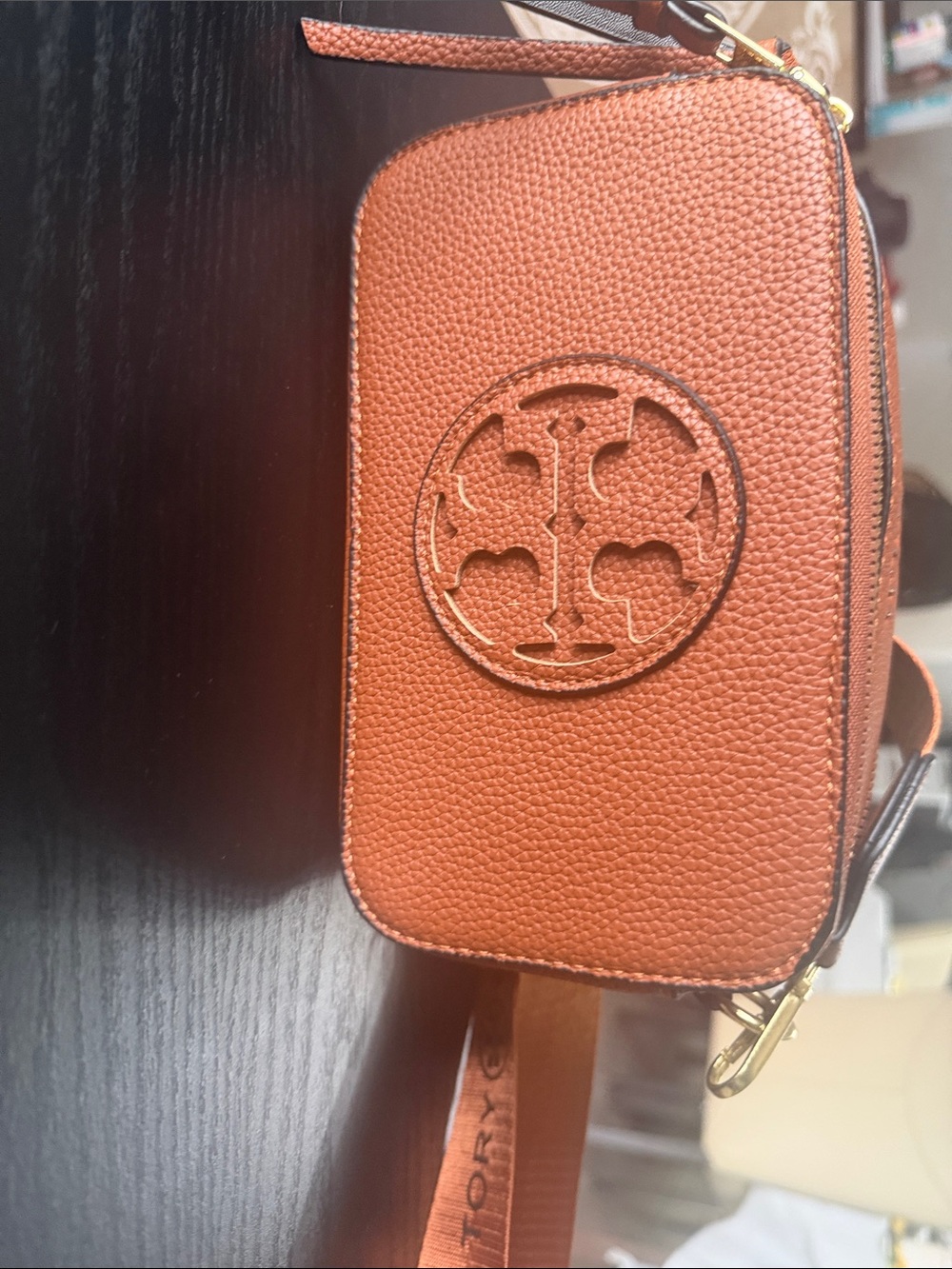 Tory Burch"STYLE "Pebbled Leather Camera Bag - Chestnut